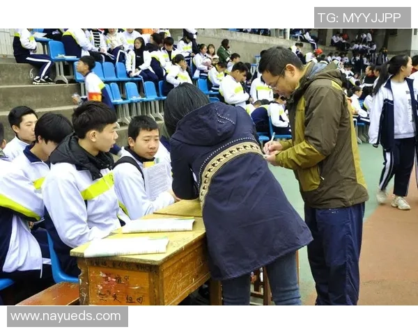 帅气足球明星精彩瞬间集锦展现运动魅力与青春风采