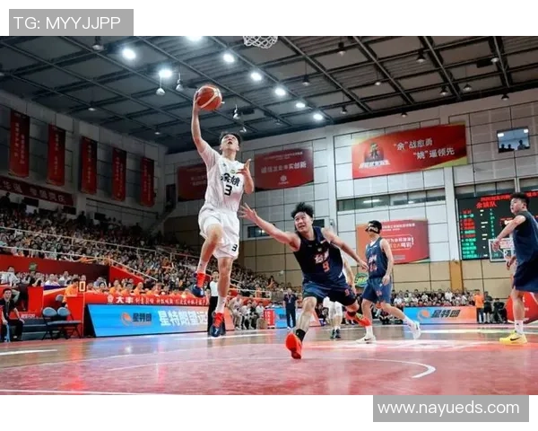 杭州篮球队在总决赛积分榜中以50分稳居第一名展现强劲实力