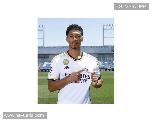 美国足球明星时尚穿搭大揭秘展现运动与潮流的完美结合